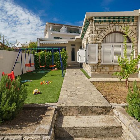 Holiday Home Oliva Vodice Exterior foto