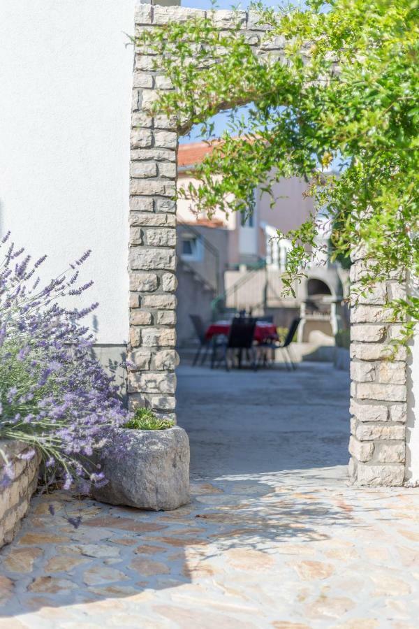 Holiday Home Oliva Vodice Exterior foto